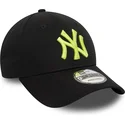 schwarze-verstellbare-curved-cap-mit-grunem-logo-9forty-league-essential-der-new-york-yankees-mlb-von-new-era