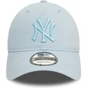 verstellbare-hellblaue-kappe-mit-gebogenem-schirm-und-blauem-logo-9twenty-league-essential-der-new-york-yankees-mlb-von-new-era