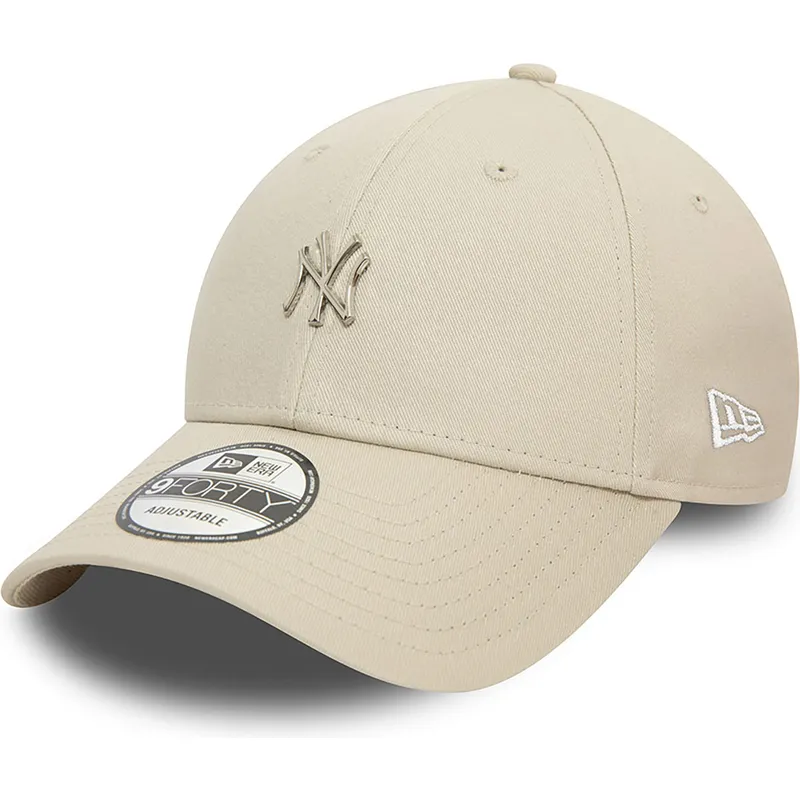 shapka-izvita-bezhov-reguliruem-9forty-metallic-pin-na-new-york-yankees-mlb-ot-new-era
