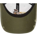 shapka-izvita-byala-reguliruem-9twenty-washed-na-tasmania-looney-tunes-ot-new-era