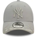 shapka-izvita-siv-reguliruem-9forty-flame-na-new-york-yankees-mlb-ot-new-era