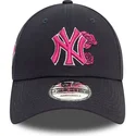 shapka-izvita-tmnosin-reguliruem-rosa-9forty-flower-icon-na-new-york-yankees-mlb-ot-new-era