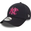shapka-izvita-tmnosin-reguliruem-rosa-9forty-flower-icon-na-new-york-yankees-mlb-ot-new-era