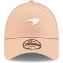 shapka-izvita-bezhov-reguliruem-9forty-seasonal-na-mclaren-racing-formula-1-ot-new-era