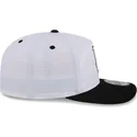 weiss-schwarze-snapback-golferkappe-mit-gebogenem-schirm-und-chrome-logo-der-los-angeles-dodgers-mlb-von-new-era