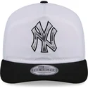 casquette-courbee-blanche-et-noire-snapback-golfer-chrome-logo-new-york-yankees-mlb-new-era