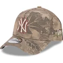 new-era-new-york-yankees-mlb-9forty-leaf-camo-snapback-kappe-mit-gebogenem-schirm-in-tarnmuster