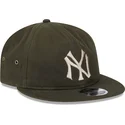 shapka-ploska-zelena-reguliruem-9fifty-waxed-canvas-na-new-york-yankees-mlb-ot-new-era