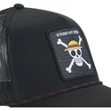 schwarze-trucker-kappe-straw-hat-pirates-op4-sku-one-piece-von-capslab