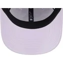 justerbar-violet-buet-kasket-med-violet-logo-til-kvinder-9forty-league-essential-fra-new-york-yankees-mlb-fra-new-era