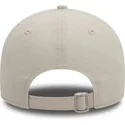 shapka-izvita-bezhov-reguliruem-9forty-repreve-mini-na-new-york-yankees-mlb-ot-new-era