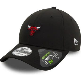 Gorra curva negra ajustable 9FORTY REPREVE Mini Logo de Chicago Bulls NBA de New Era