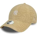 shapka-izvita-bezhov-reguliruem-9forty-borg-na-new-york-yankees-mlb-ot-new-era