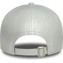 9forty-midi-pu-new-york-yankees-mlb-verstellbare-silberne-kappe-fur-damen-mit-silbernem-logo-von-new-era