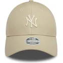 shapka-izvita-bezhov-reguliruem-9forty-midi-pu-na-new-york-yankees-mlb-ot-new-era