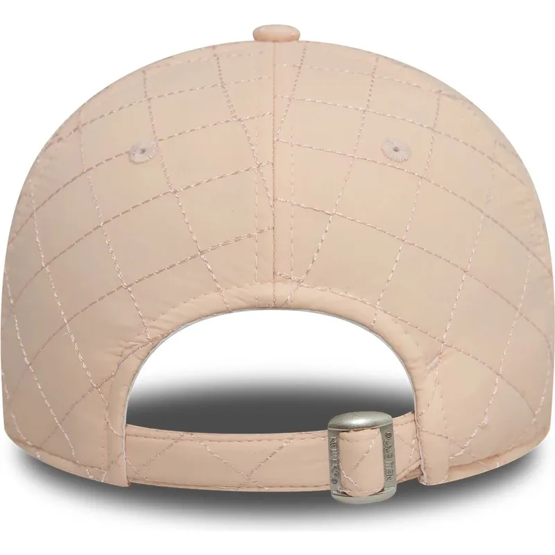 lyserod-justerbar-buet-kasket-til-kvinder-9twenty-padded-fra-new-york-yankees-mlb-fra-new-era