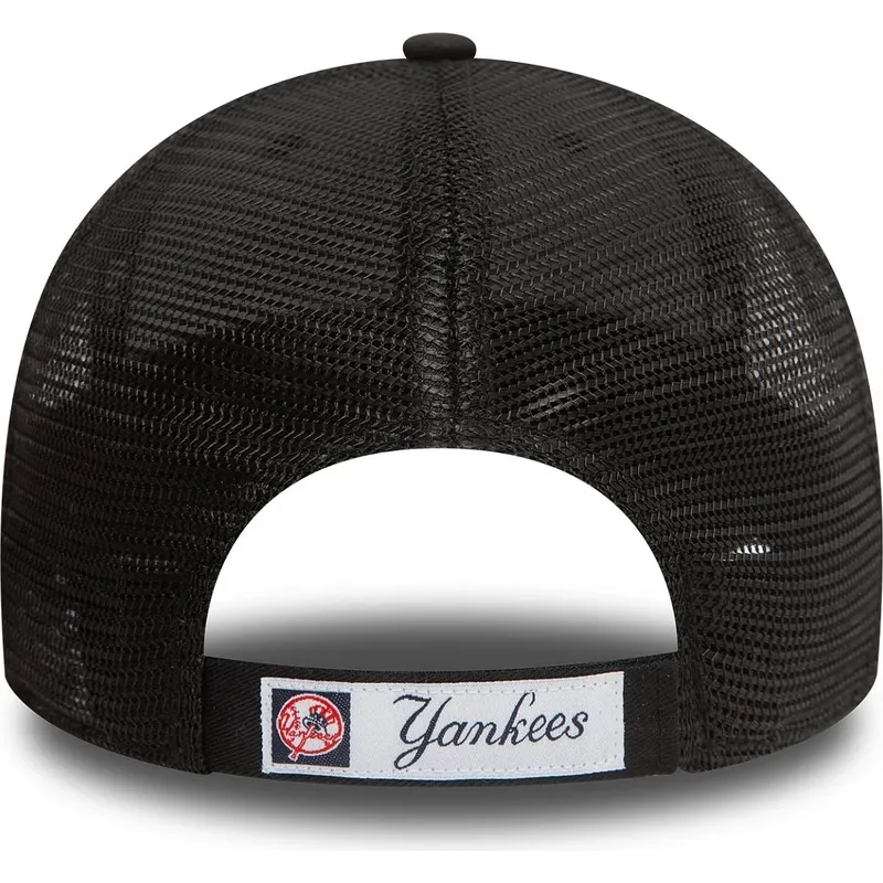 shapka-izvita-cherna-reguliruema-9forty-home-field-na-new-york-yankees-mlb-ot-new-era shapka-izvita-cherna-reguliruema-9forty-home-field-na-new-york-yankees-mlb-ot-new-era