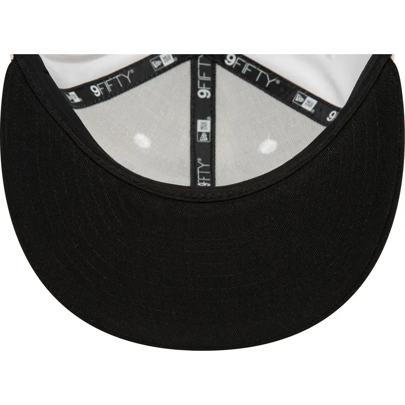 shapka-ploska-cherna-snapbek-9fifty-white-crown-patch-na-los-angeles-lakers-nba-ot-new-era