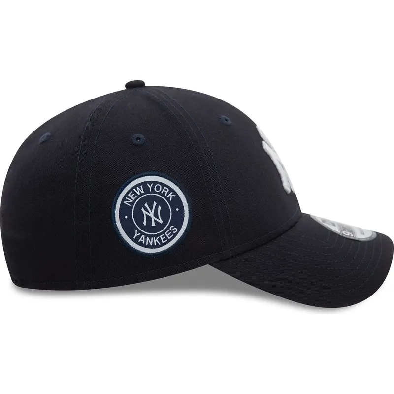 shapka-izvita-tmnosin-reguliruem-9forty-side-patch-na-new-york-yankees-mlb-ot-new-era