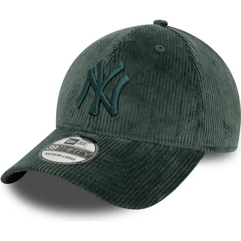 Gorra curva verde ajustada con logo verde 39FIRTY Cord de New York Yankees MLB de New Era