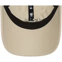 casquette-courbee-beige-ajustable-9twenty-heritage-script-new-era