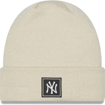 Шапка бежов Team Cuff на New York Yankees MLB от New Era