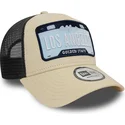beige-und-schwarze-a-frame-license-plate-trucker-kappe-von-los-angeles-cities-and-beaches-von-new-era