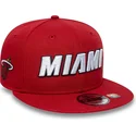 shapka-ploska-chervena-snapbek-9fifty-statement-na-miami-heat-nba-ot-new-era