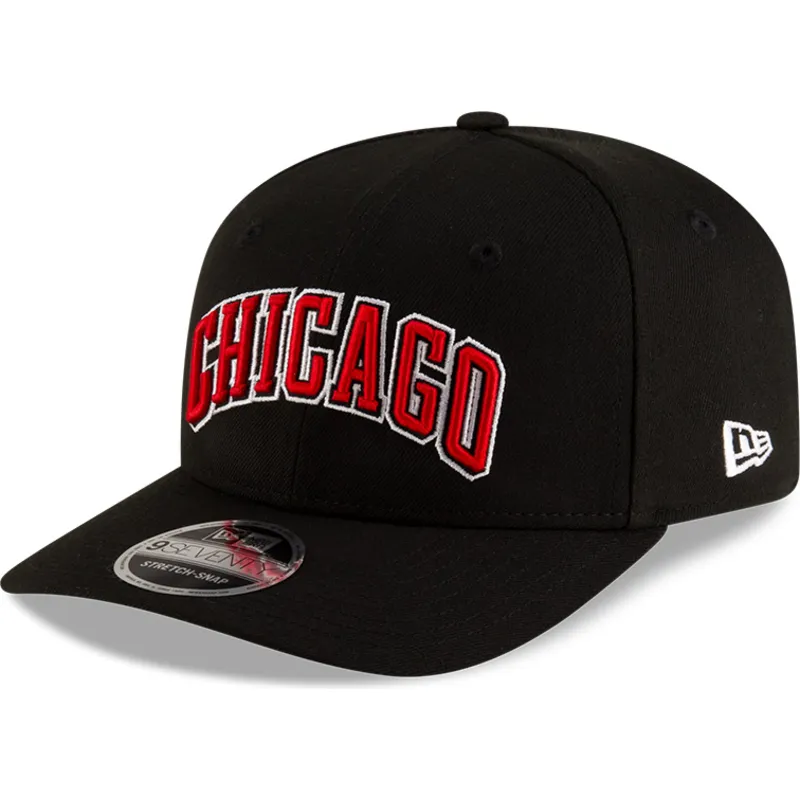 shapka-izvita-cherna-snapbek-9seventy-statement-stretch-snap-na-chicago-bulls-nba-ot-new-era