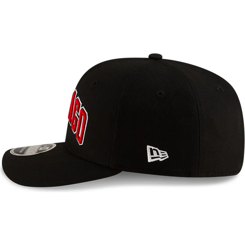 shapka-izvita-cherna-snapbek-9seventy-statement-stretch-snap-na-chicago-bulls-nba-ot-new-era