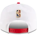 shapka-ploska-chervena-snapbek-9fifty-classic-na-golden-state-warriors-nba-ot-new-era