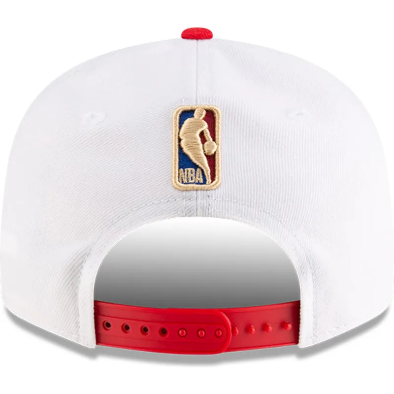 shapka-ploska-chervena-snapbek-9fifty-classic-na-golden-state-warriors-nba-ot-new-era