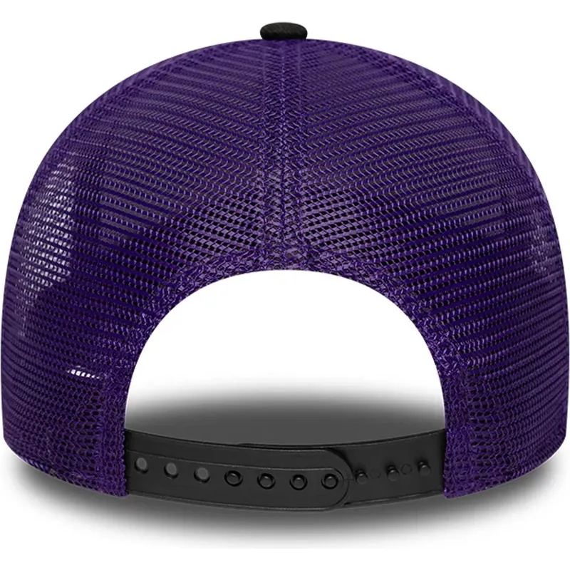 shapka-izvita-traker-cherna-snapbek-a-frame-classic-na-toronto-raptors-nba-ot-new-era shapka-izvita-traker-cherna-snapbek-a-frame-classic-na-toronto-raptors-nba-ot-new-era