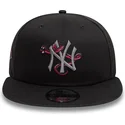 shapka-ploska-cherna-snapbek-9fifty-icon-na-new-york-yankees-mlb-ot-new-era