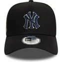 shapka-izvita-cherna-snapbek-9forty-a-frame-world-series-patch-na-new-york-yankees-mlb-ot-new-era