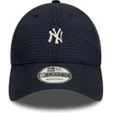 justerbar-marinebla-buet-kasket-9forty-seersucker-fra-new-york-yankees-mlb-fra-new-era