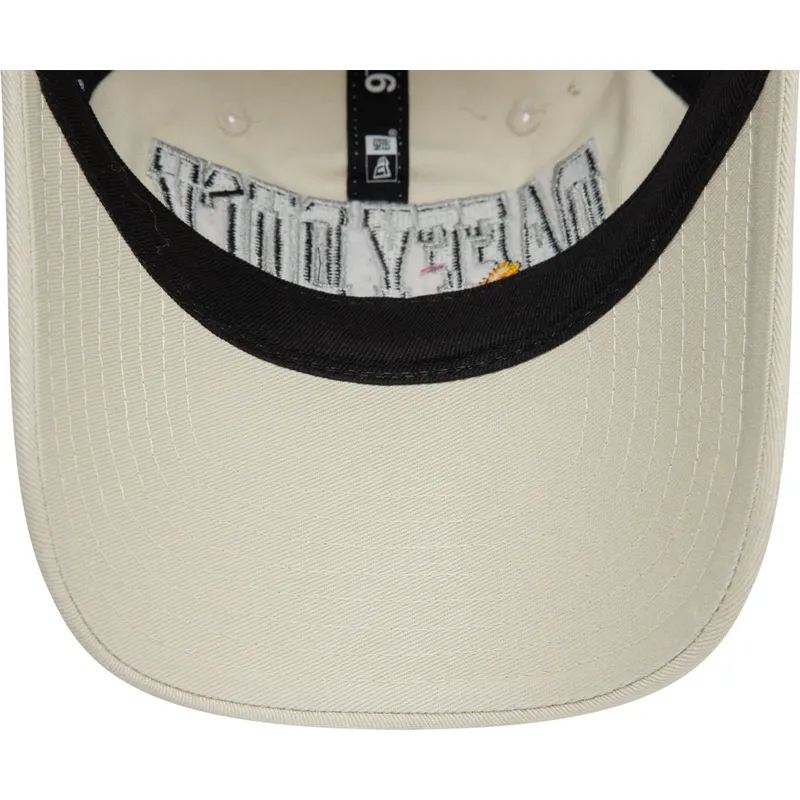 shapka-izvita-bezhov-reguliruem-9twenty-washed-na-pato-lucas-looney-tunes-ot-new-era shapka-izvita-bezhov-reguliruem-9twenty-washed-na-pato-lucas-looney-tunes-ot-new-era