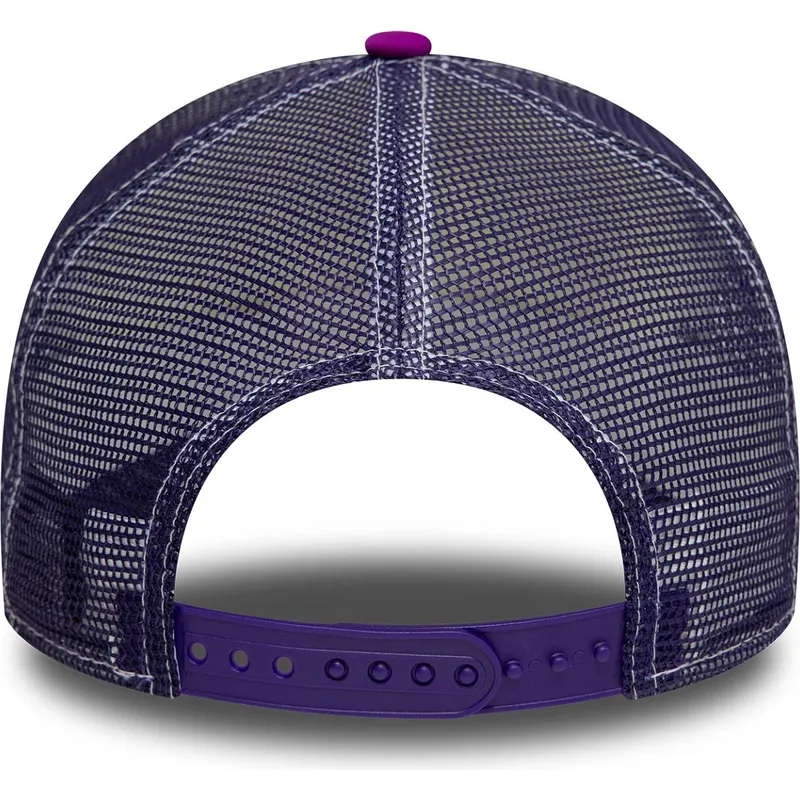shapka-izvita-traker-violetka-snapbek-9forty-a-frame-graphic-na-stand-tall-talk-small-play-ball-ot-new-era