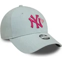 casquette-courbee-bleue-claire-ajustable-pour-femme-avec-logo-rose-9forty-denim-icon-heart-new-york-yankees-mlb-new-era