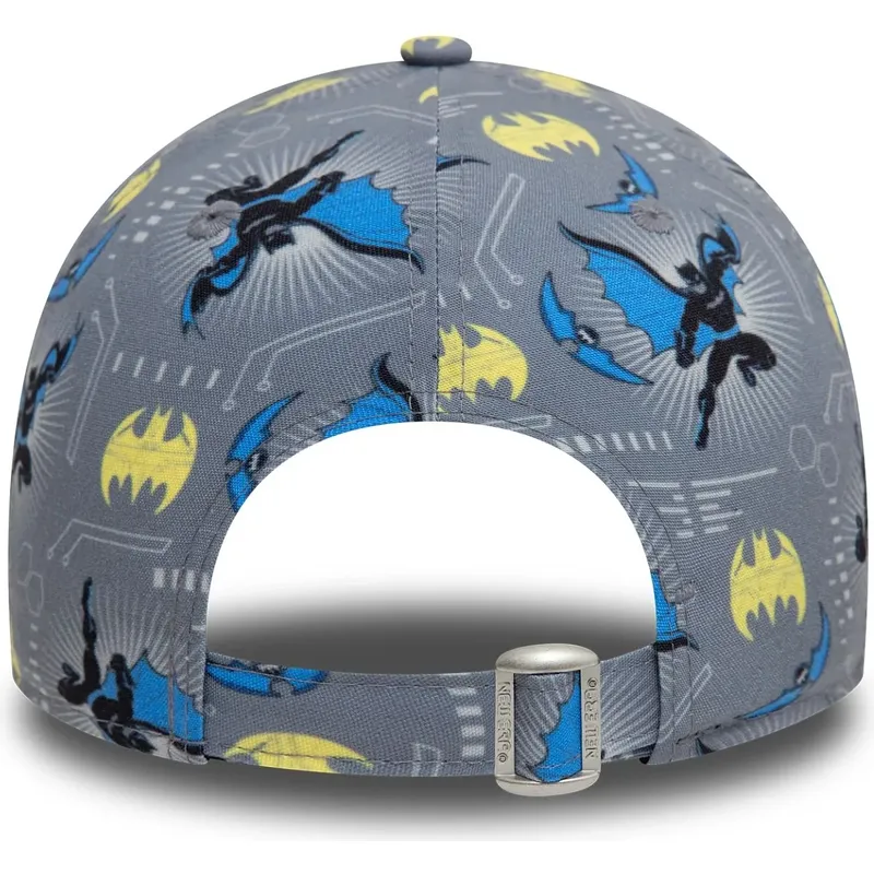 shapka-izvita-siv-reguliruem-za-deca-9forty-all-over-print-na-batman-dc-comics-ot-new-era