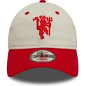 shapka-izvita-chervena-reguliruem-9twenty-contrast-visor-na-manchester-united-football-club-premier-league-ot-new-era