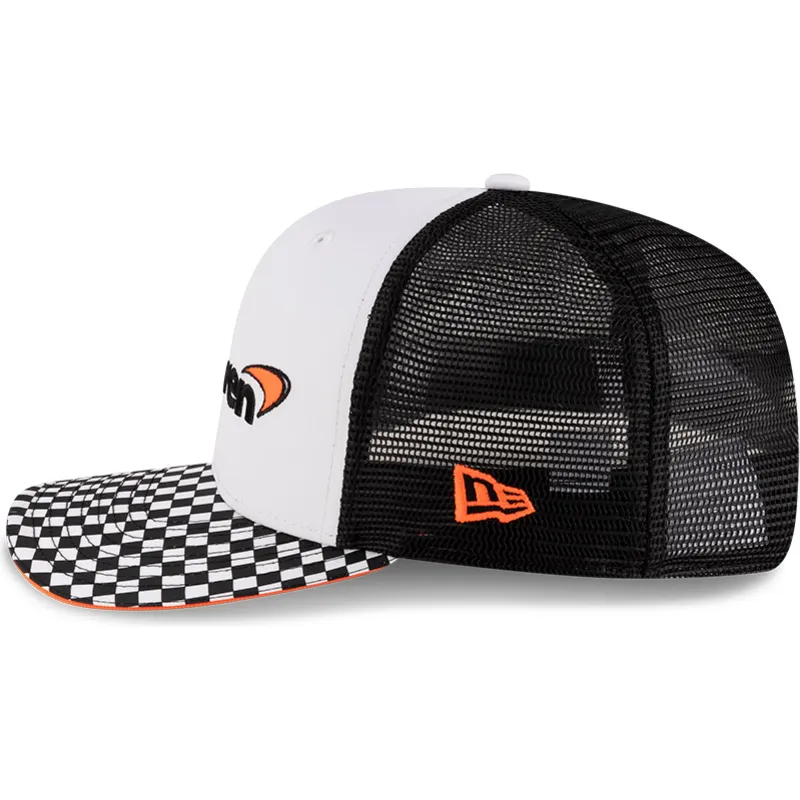 shapka-ploska-traker-cherna-snapbek-9fifty-checkered-visor-na-mclaren-racing-formula-1-ot-new-era