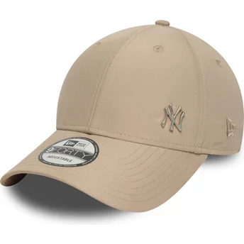 Шапка извита кафяв регулируема 9FORTY Flawless на New York Yankees MLB от New Era