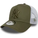 gron-og-hvid-trucker-cap-med-gront-logo-a-frame-league-essential-af-new-york-yankees-mlb-fra-new-era