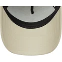 new-era-mlb-new-york-yankees-a-frame-league-essential-beige-og-hvid-trucker-cap-med-beige-logo