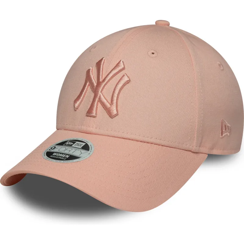 lyserod-justerbar-buet-kasket-til-kvinder-med-lyserodt-logo-9forty-league-essential-fra-new-york-yankees-mlb-fra-new-era