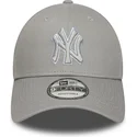 gra-justerbar-kurvet-kasket-9forty-outline-fra-new-york-yankees-mlb-fra-new-era