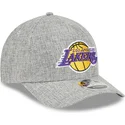 shapka-izvita-siv-snapbek-9forty-m-crown-a-frame-cotton-weave-na-los-angeles-lakers-nba-ot-new-era