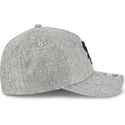 shapka-izvita-siv-snapbek-9forty-m-crown-a-frame-cotton-weave-na-chicago-white-sox-mlb-ot-new-era