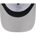 shapka-izvita-siv-snapbek-9forty-m-crown-a-frame-cotton-weave-na-chicago-white-sox-mlb-ot-new-era